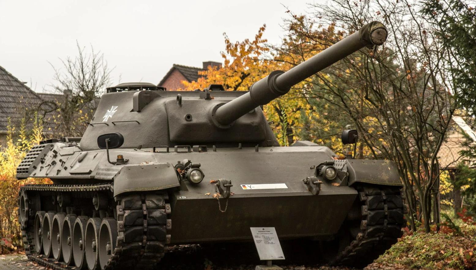 Austrian SK-105 tank, strong attack performance, but insufficient ...