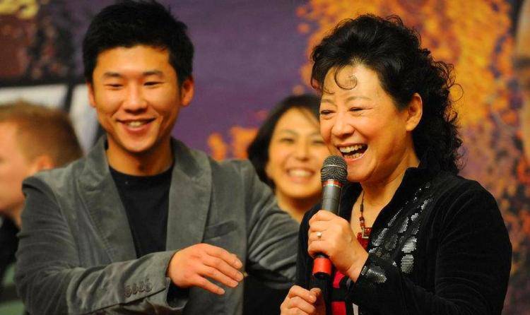 「揚眉吐氣」的王驍,給娛樂圈的星二代們上了一課 - 資訊咖