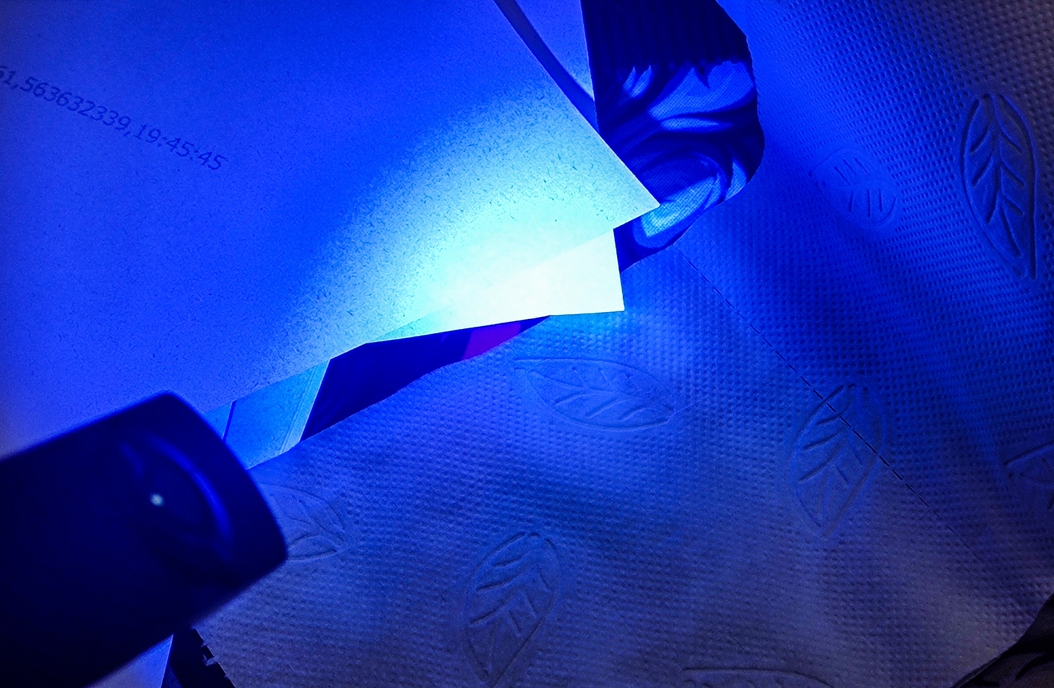 Double lights and eyes, see the world clearly: Commander Aurei UV dual ...