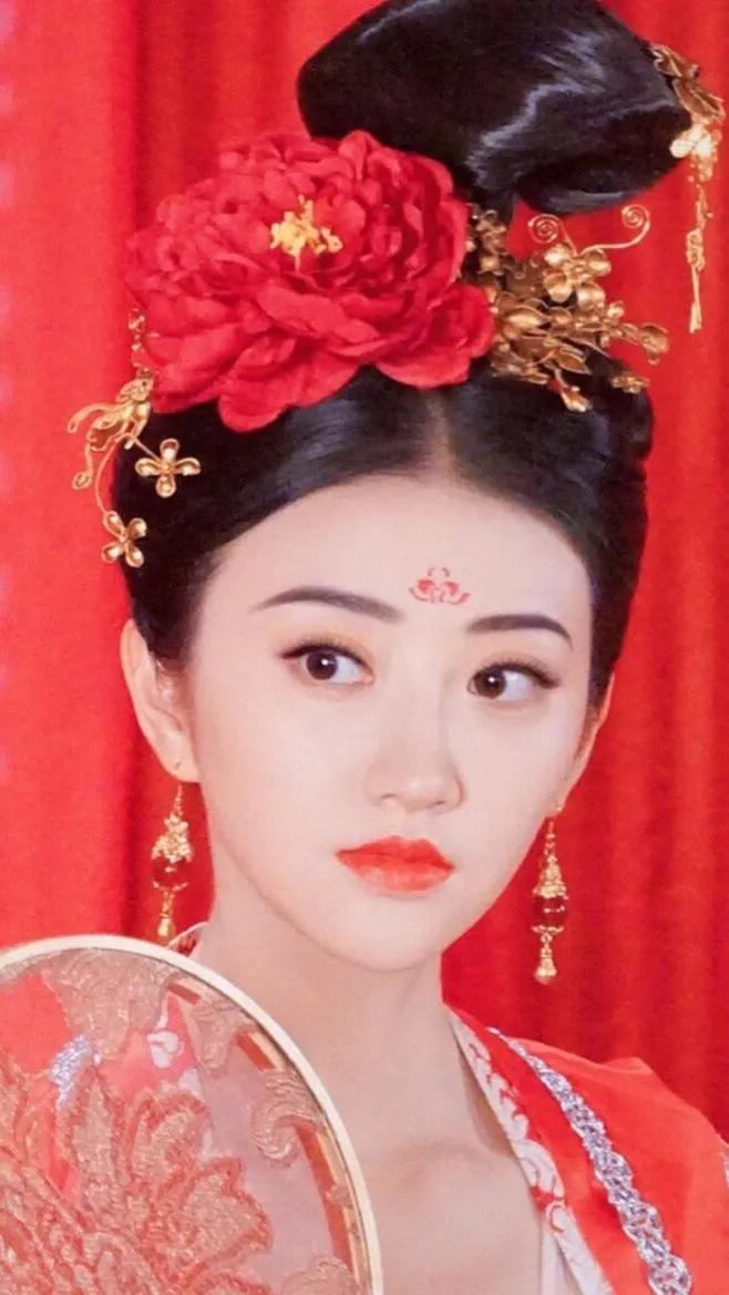 Jing Tian, Shen Pearl - iNEWS