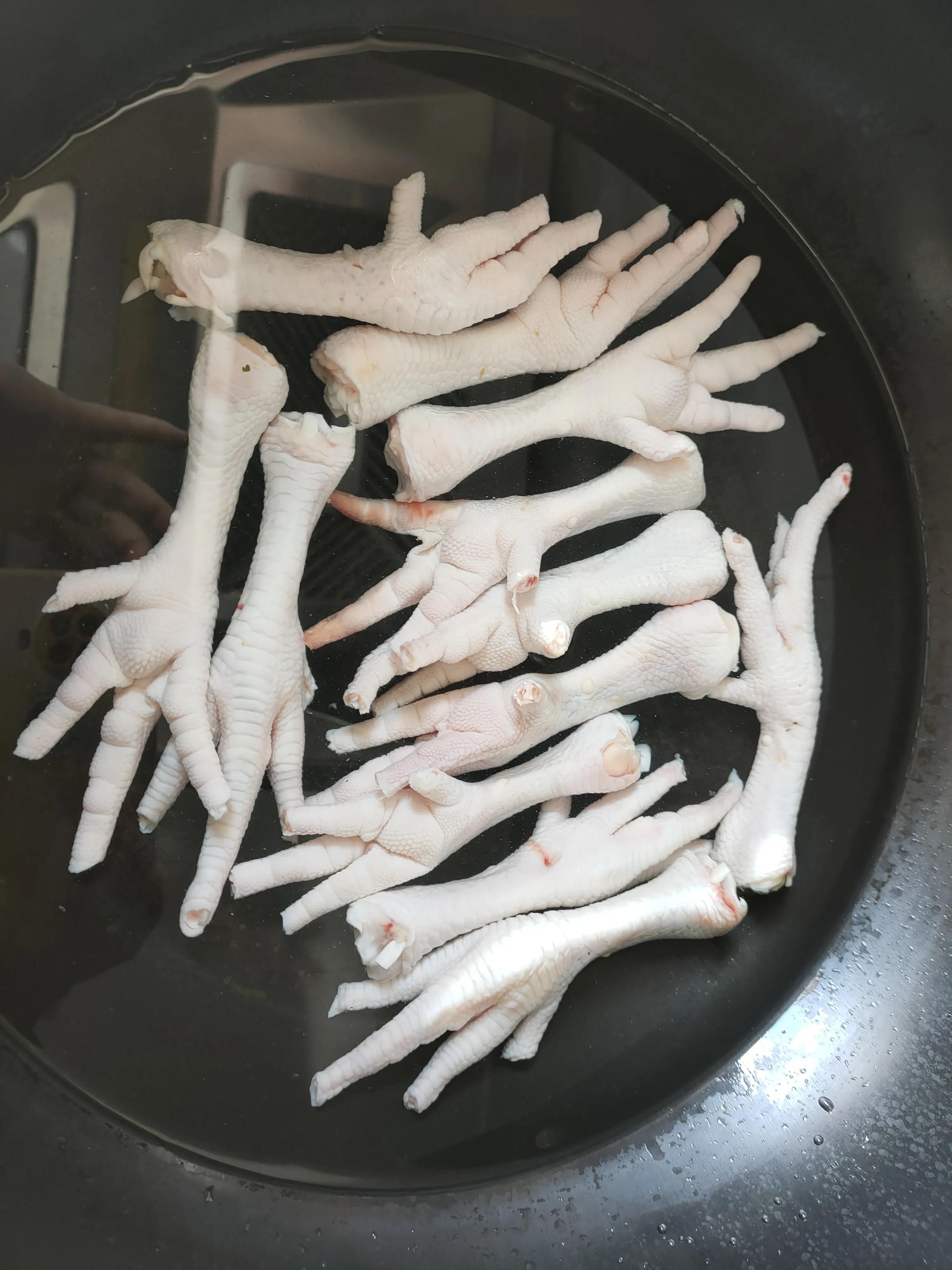 Korean spicy chicken feet iNEWS