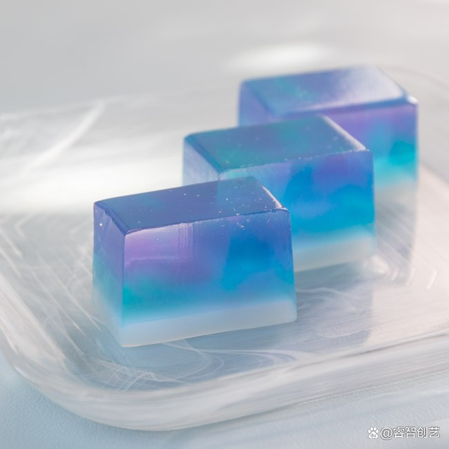 Inspired by the starry sky of Tanabata, the old Japanese wagashi shop