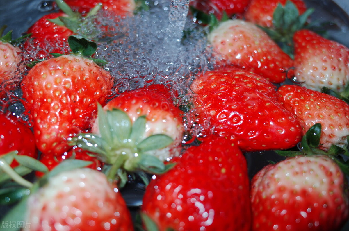 Strawberries are the dirtiest fruit?Wash it with salt?Veteran fruit
