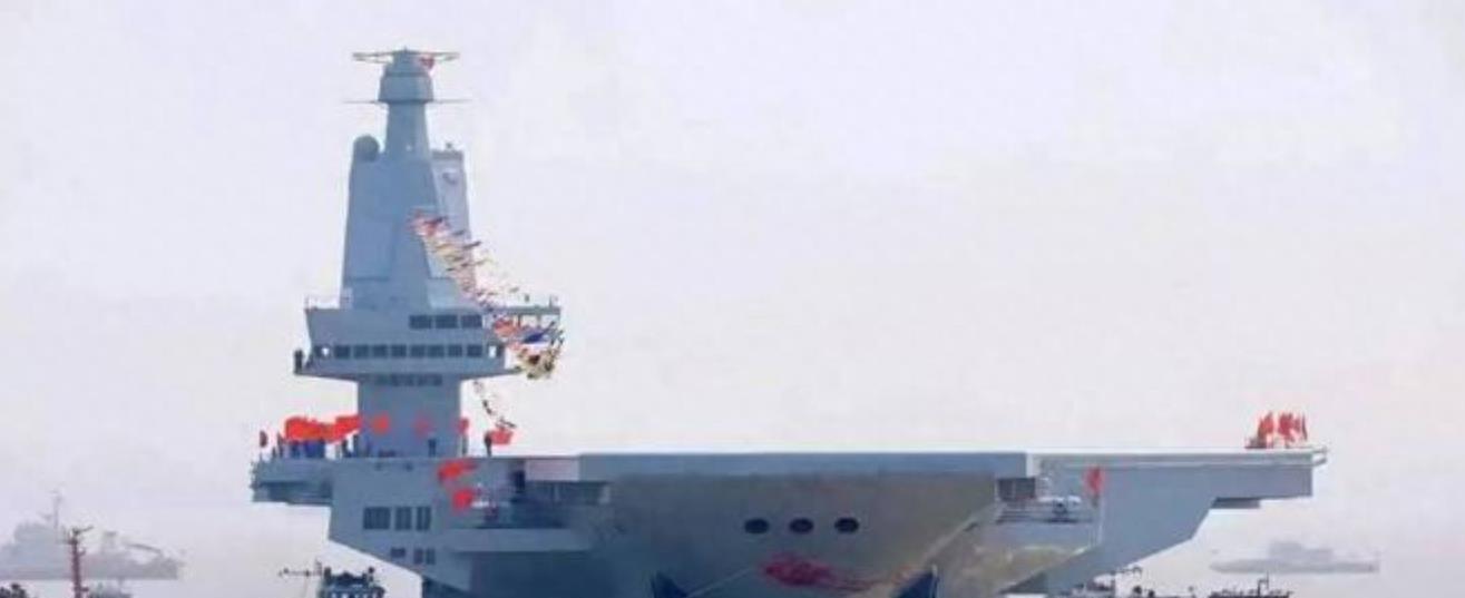 The land-based aircraft carrier has realized the development of J-35 ...