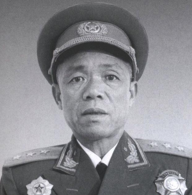 In 1962, Han Xianchu served as the commander of the Fuzhou Military ...