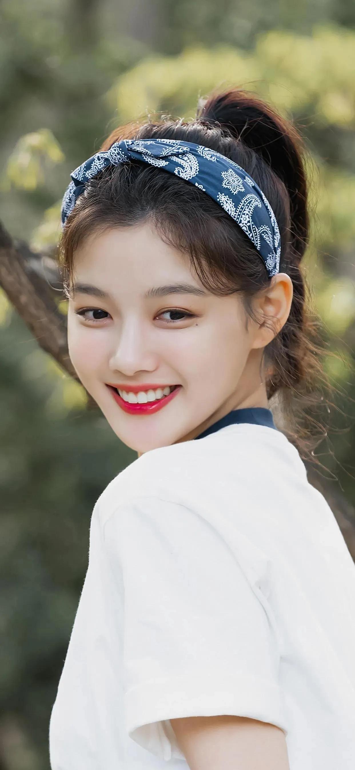 Beautiful pictures of Kim Yoo Jung - iNEWS