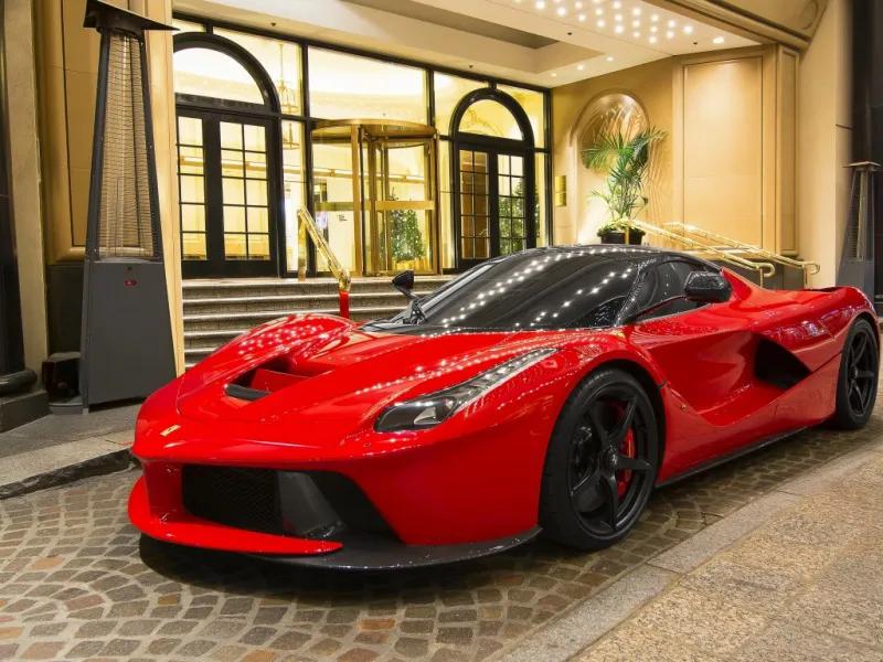 Top 10 Top Famous Cars in the World iNEWS