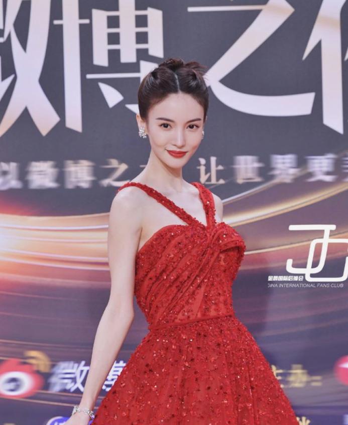 Jin Chen: Newly entered Xiaohua, a beauty who has reached the standard