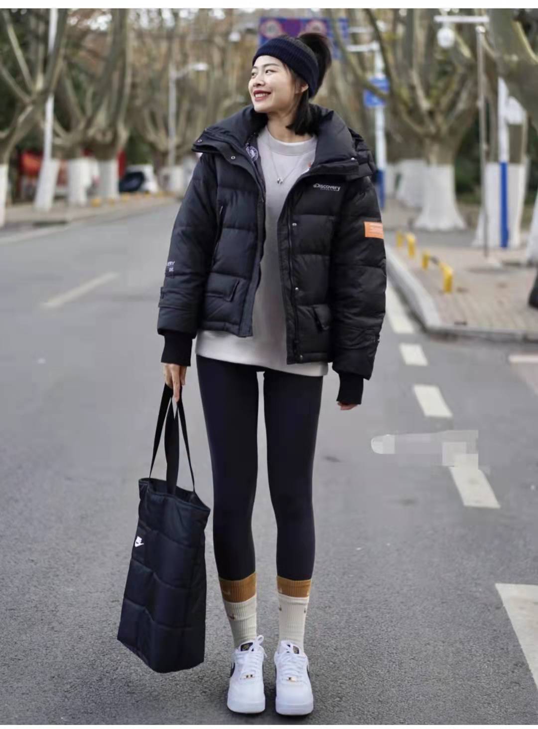 What color pants go well with clothes in winter iNEWS