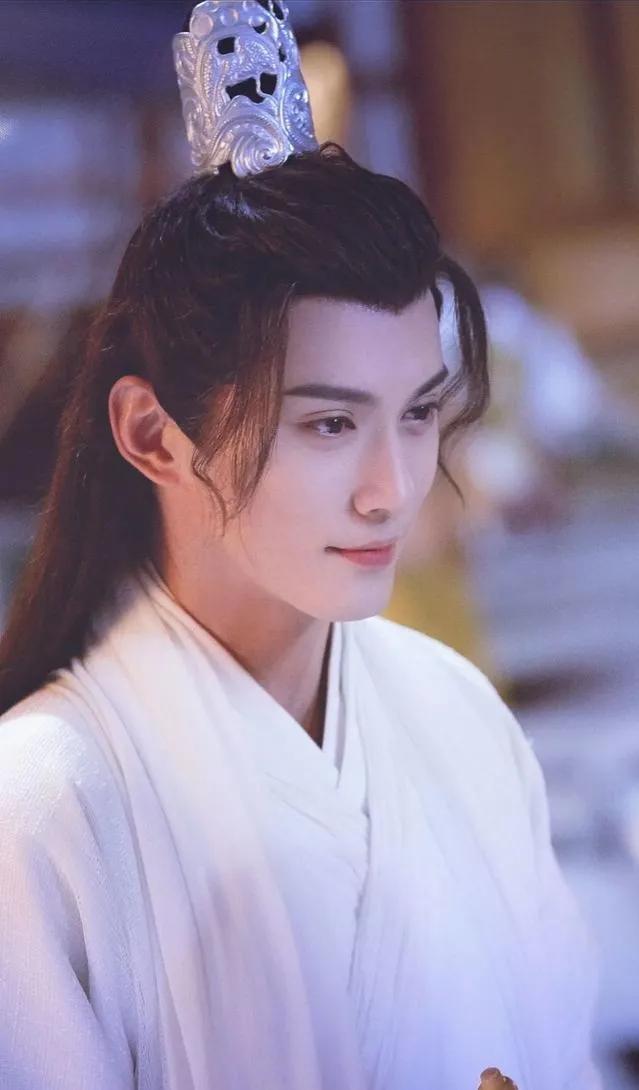 The two dramas "Chongzi" and "Anecdotes of Hualiuli" were broadcast