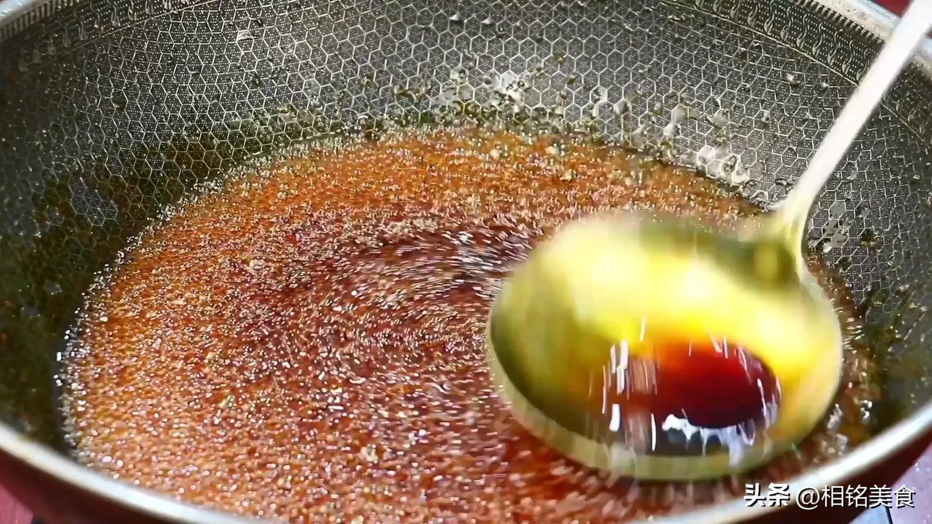 Do you use water or oil to fry sugar?Learn these 2 skills, the color is
