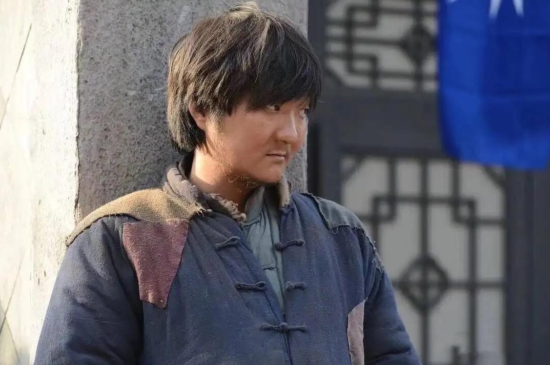 Actor Wang Dazhi made a rare appearance, plain and low-key appeared in ...