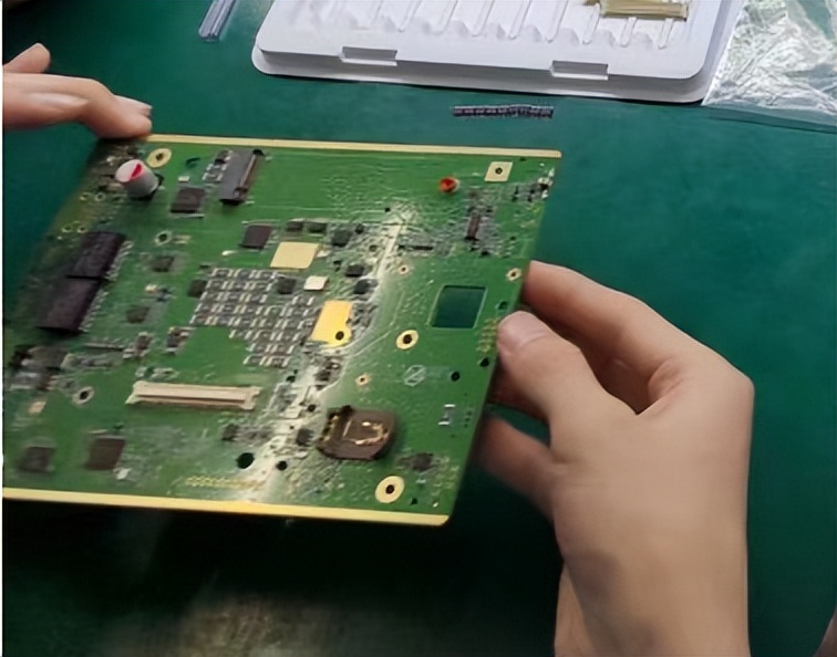 What does edge computing box mean and how to use it. iNEWS