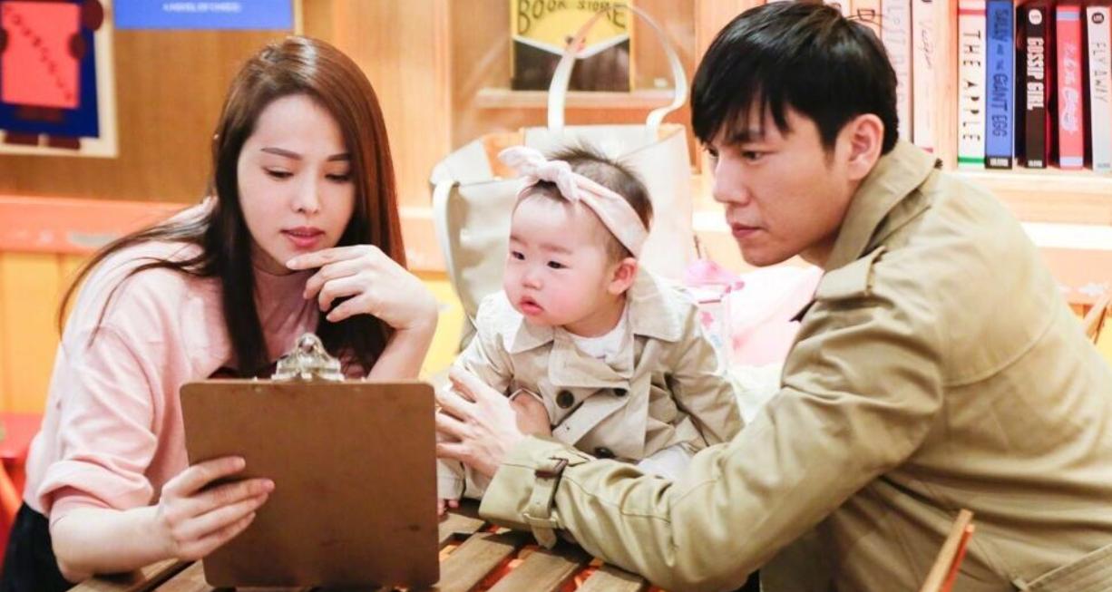 Fighting to have 3 babies? 55-year-old Yi Nengjing was revealed to be 5 ...