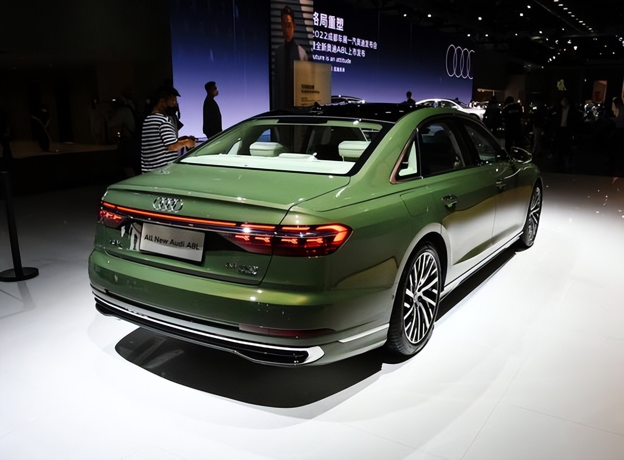 The benchmark Of D class Cars With A Wheelbase Of Over 3 Meters And 