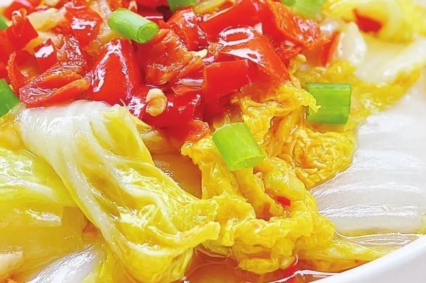 Steamed cabbage hearts with bright color and fresh taste iNEWS