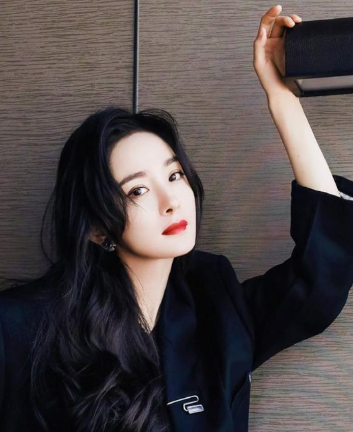 Yang Mi Sexy Little Fox Charming Goddess Inews