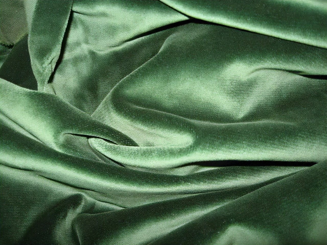 What is the difference between polar fleece, coral fleece, and non