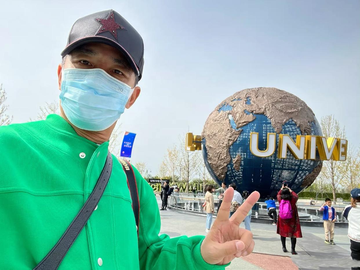 Guo Xiaodong took his family to Universal Studios, his 12-year-old son ...