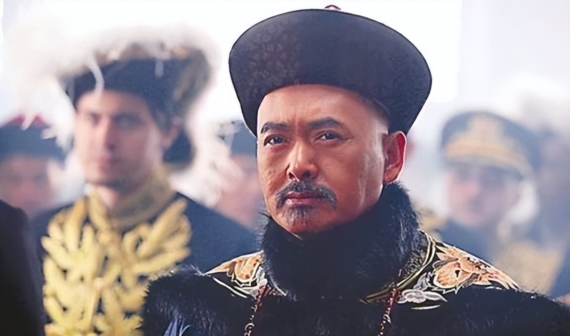 Li Chengliang flaunted 7 black moles on the soles of his feet, which is ...
