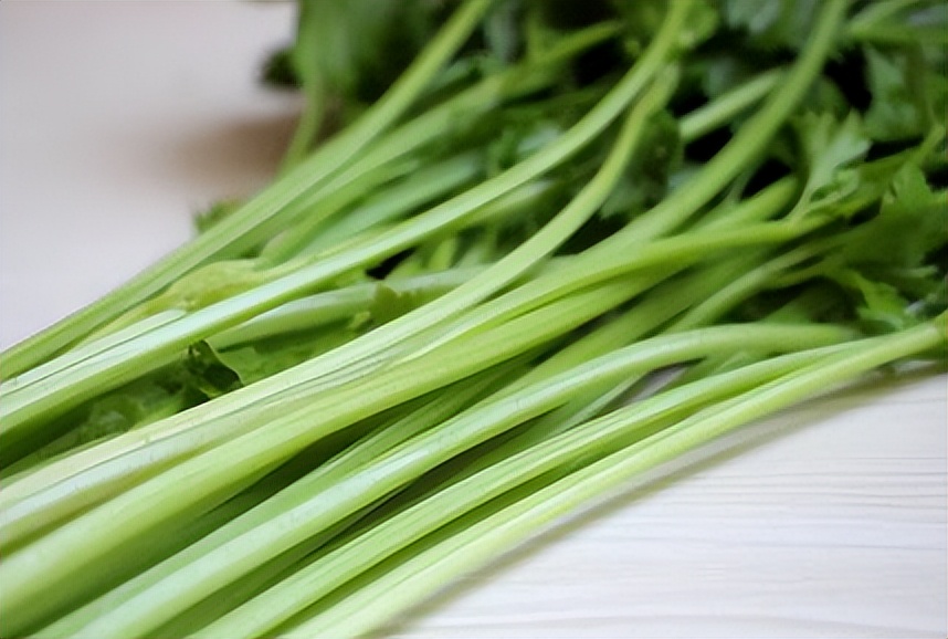 "Buck king" was found, not celery? Doctor Eat more, blood pressure may