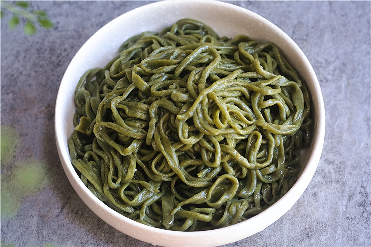 Don't think it's dirty, the noodles are delicious! Do not put meat or