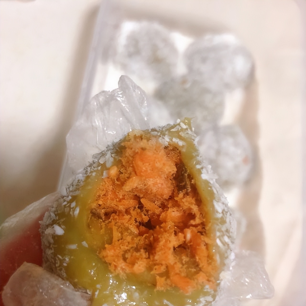 Wormwood Pork Floss Green Dumplings iNEWS