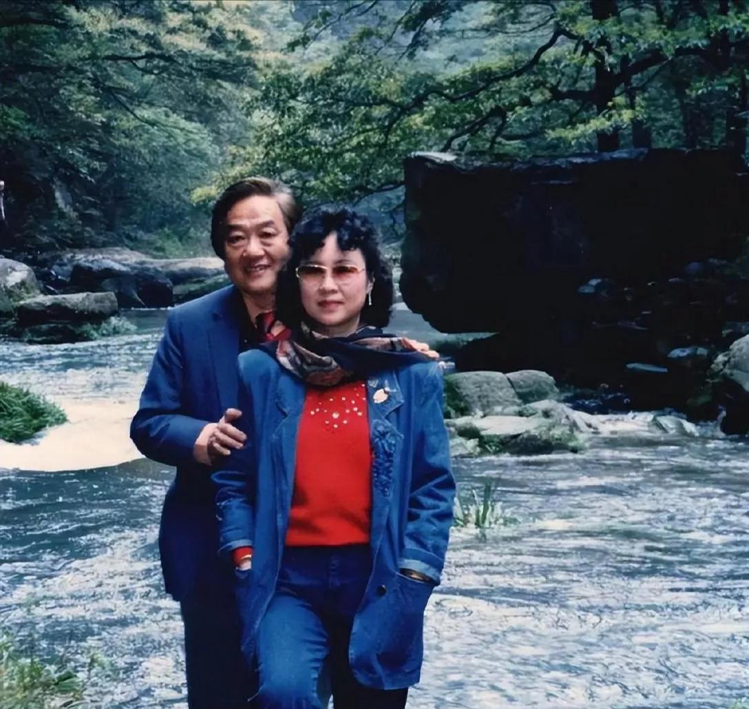 84-year-old Qiong Yao walked out of the grief of her deceased husband ...