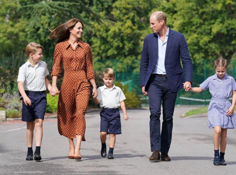 Prince William will not exchange Christmas gifts with his brother Harry(02)