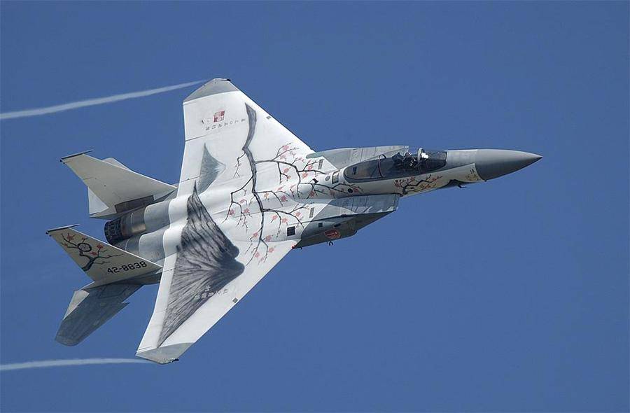 A Japanese F15 two-seater is missing, and the whereabouts of the two ...