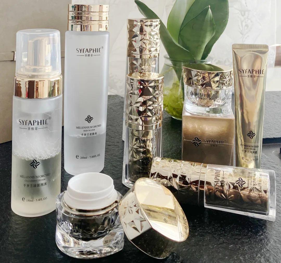 Soft, smooth and smooth, Santa Jaffe Chitose Orchid brings you a feast