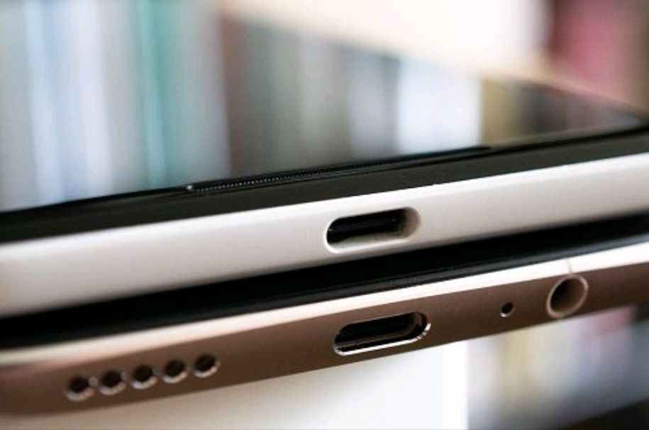 Don't be afraid of dust in the holes of computers and mobile phones. With it, you can regularly