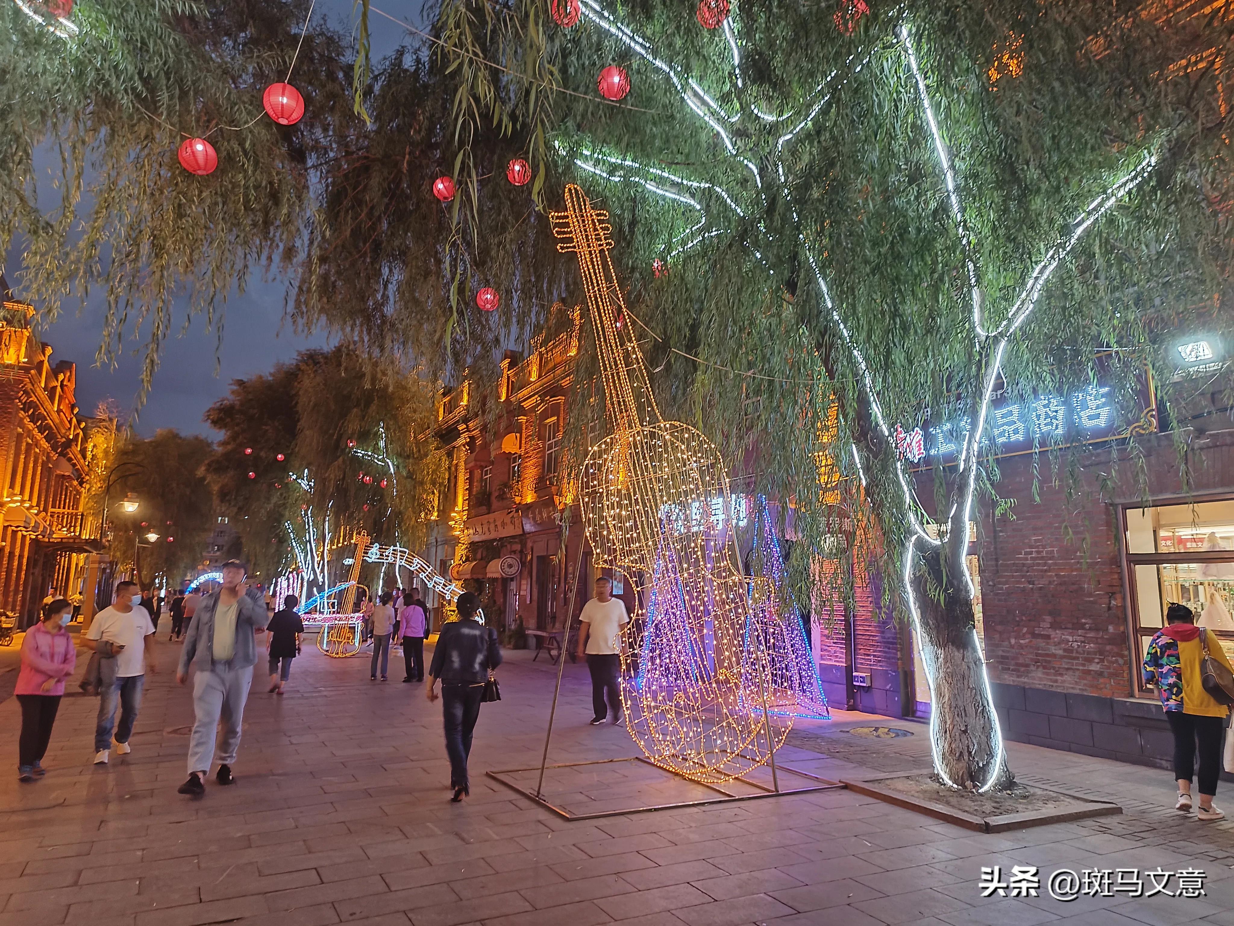 Jinfeng night flowers and thousands of trees, you and I are here, where ...