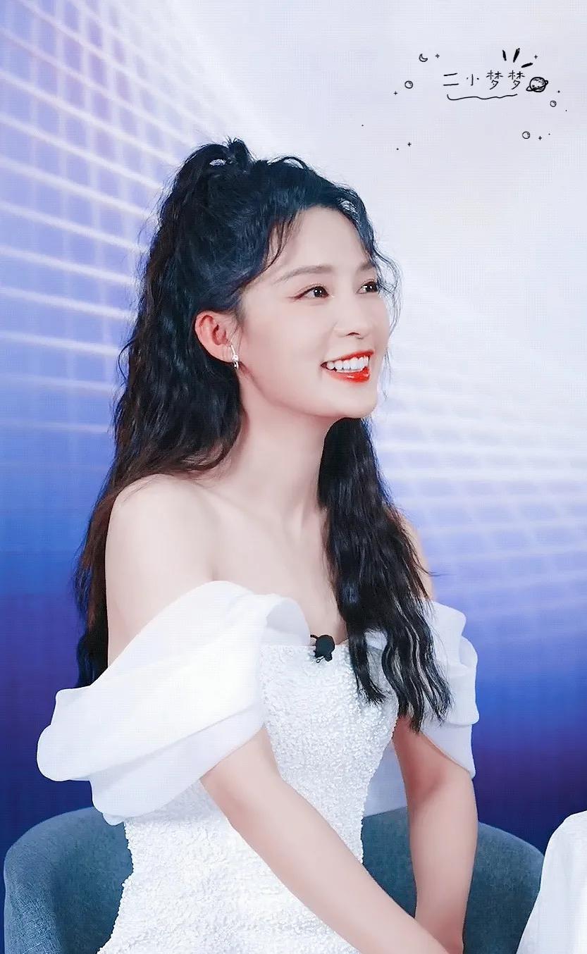 Li Qin beautiful picture - iNEWS