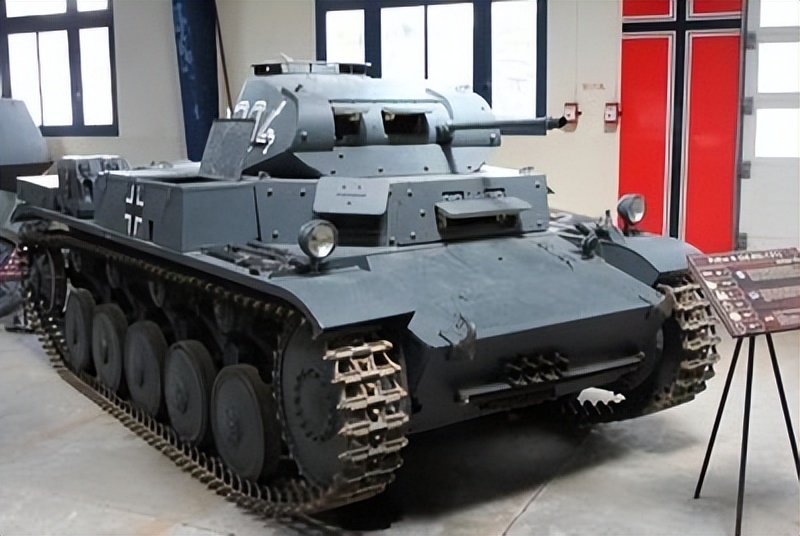 German Panzer II: Tank 