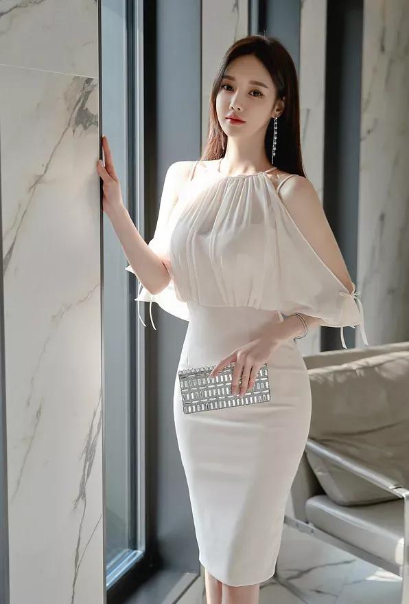 Sun Yunzhu Rosemary Swan Silk Satin Off-the-Shoulder Hip Dress - iNEWS