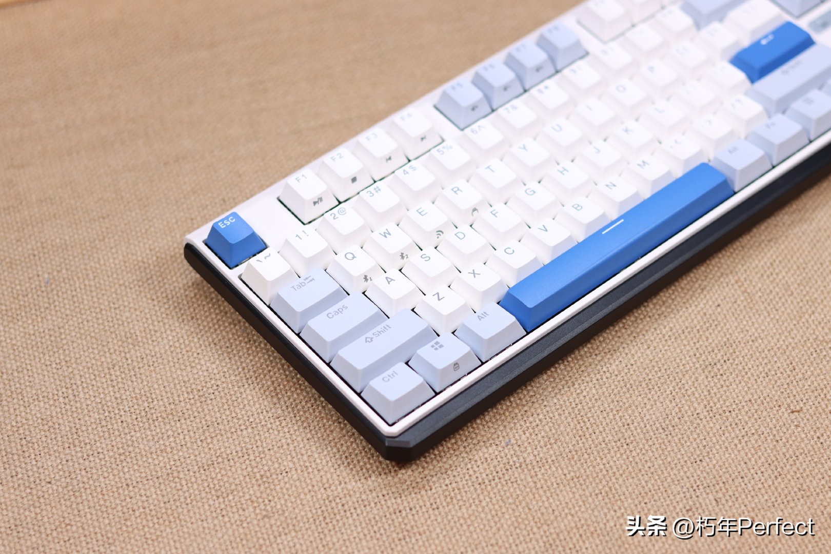 Douga K620WEcho threemode wireless mechanical keyboard disassembly