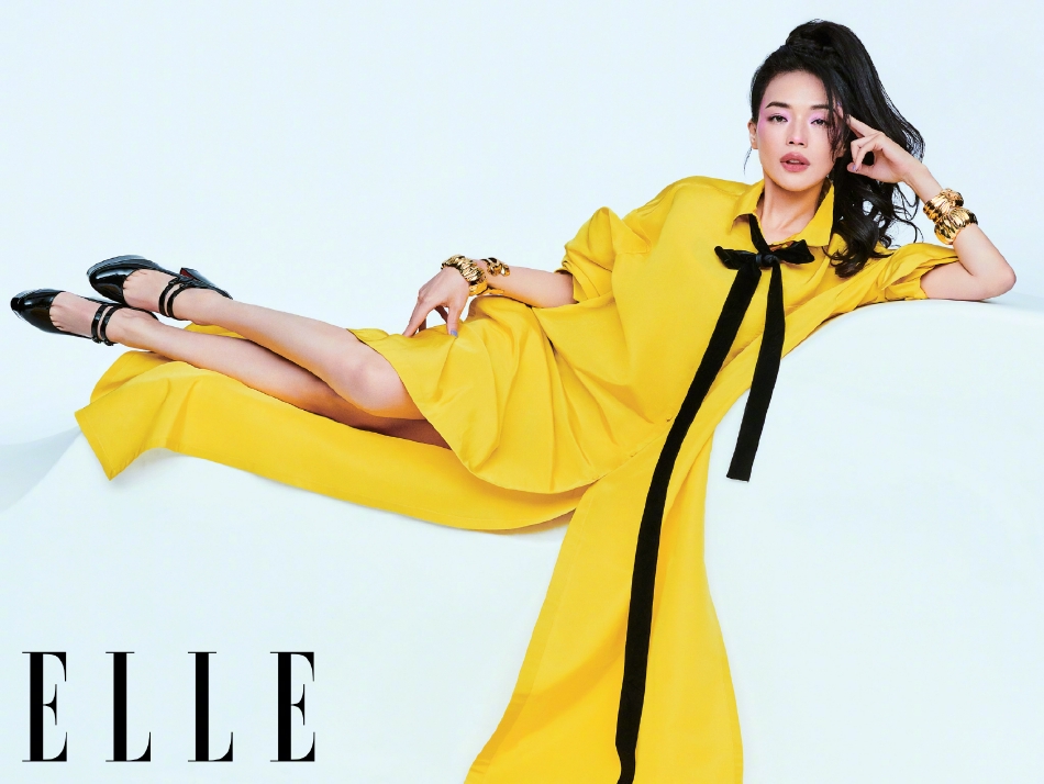 Shu Qi showed off her beautiful legs in a colorful dress!45-year-old ...