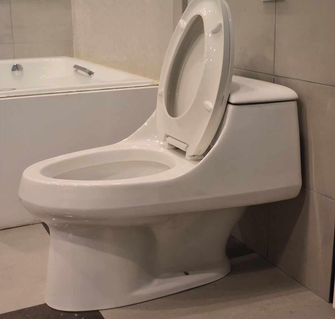 What to do if the toilet splashes water iMedia