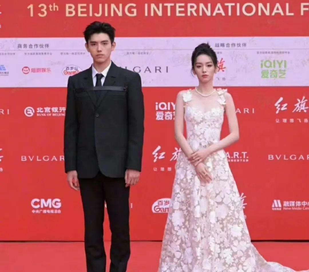 Little Gossip, Yang Mi, Huang Xiaoming baby, Zhou Ye and Chen Feiyu ...
