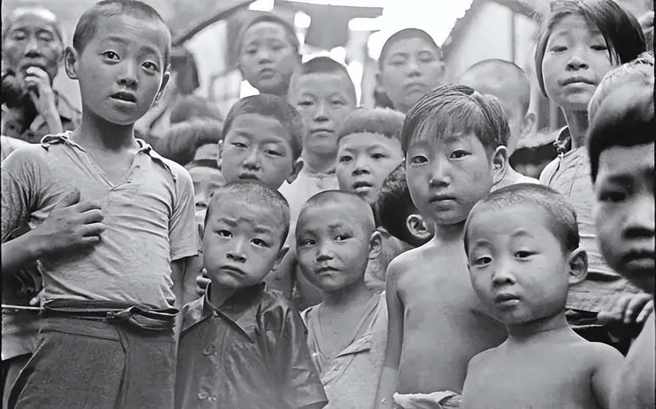 This is the real Shanghai Beach! In 1938, Shanghai through the lens of ...