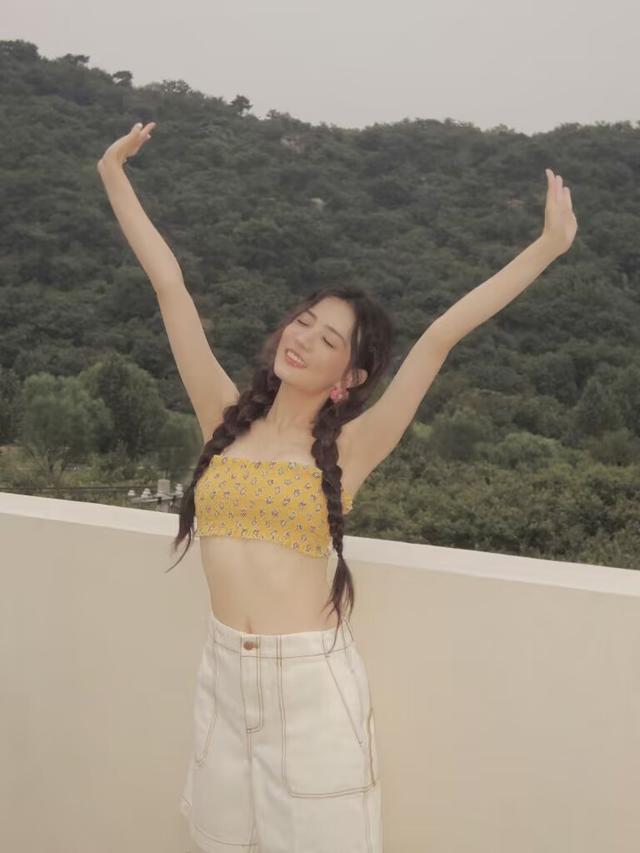 Xu Lumei arrived again!The clothes are simple but not simple ...