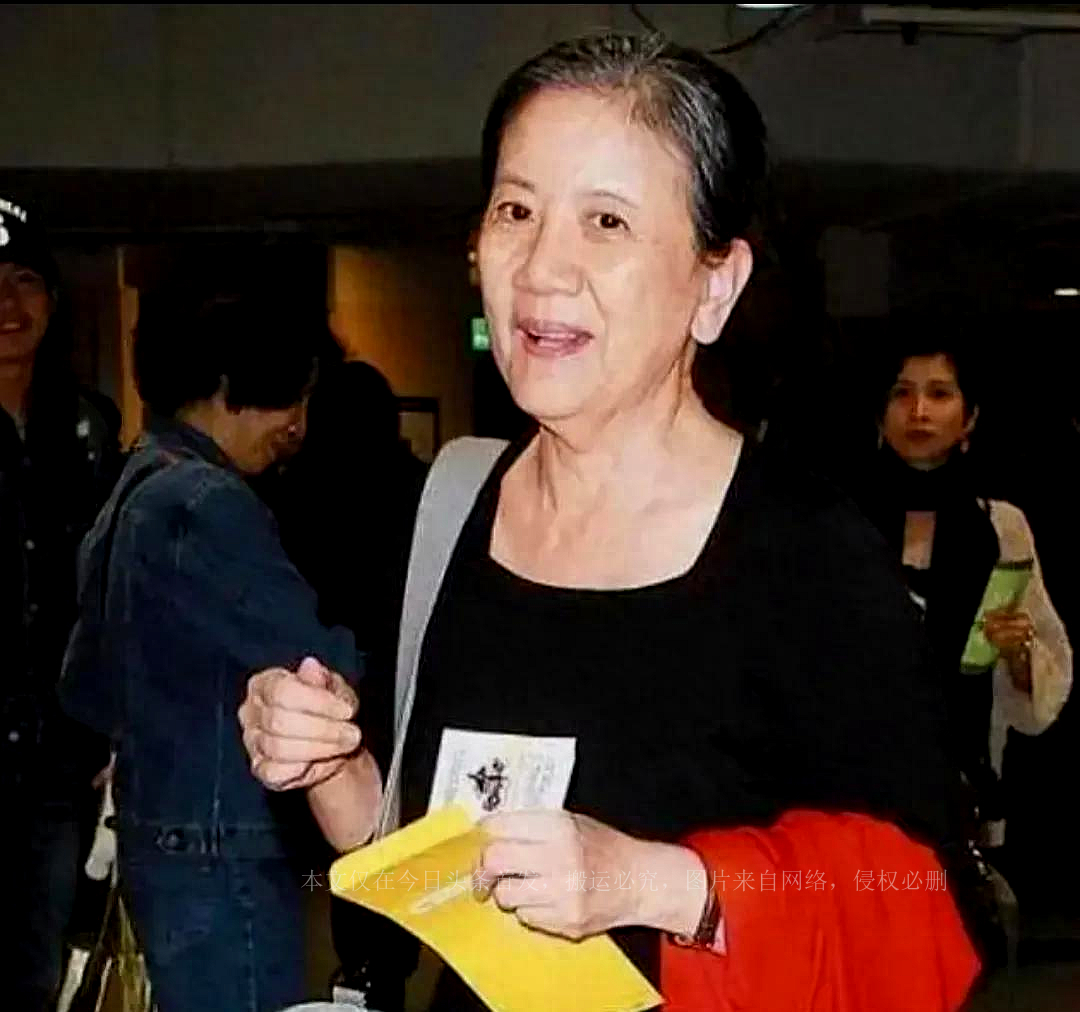 Wang Leehom's mother Li Mingshu controls her son's economy and is harsh ...