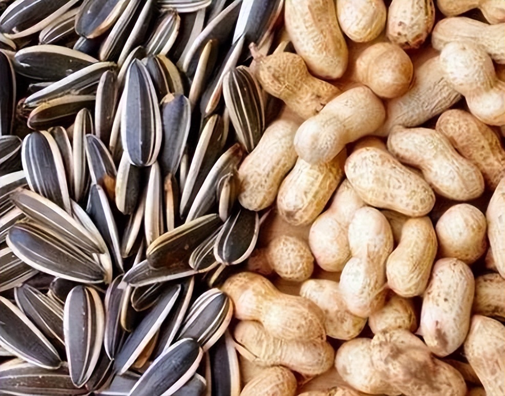 Melon seeds and peanuts, one for weight gain and one for weight loss