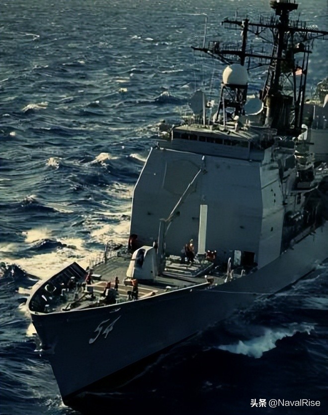 Two Ticonderogaclass cruisers are sailing in the Taiwan Strait iMedia