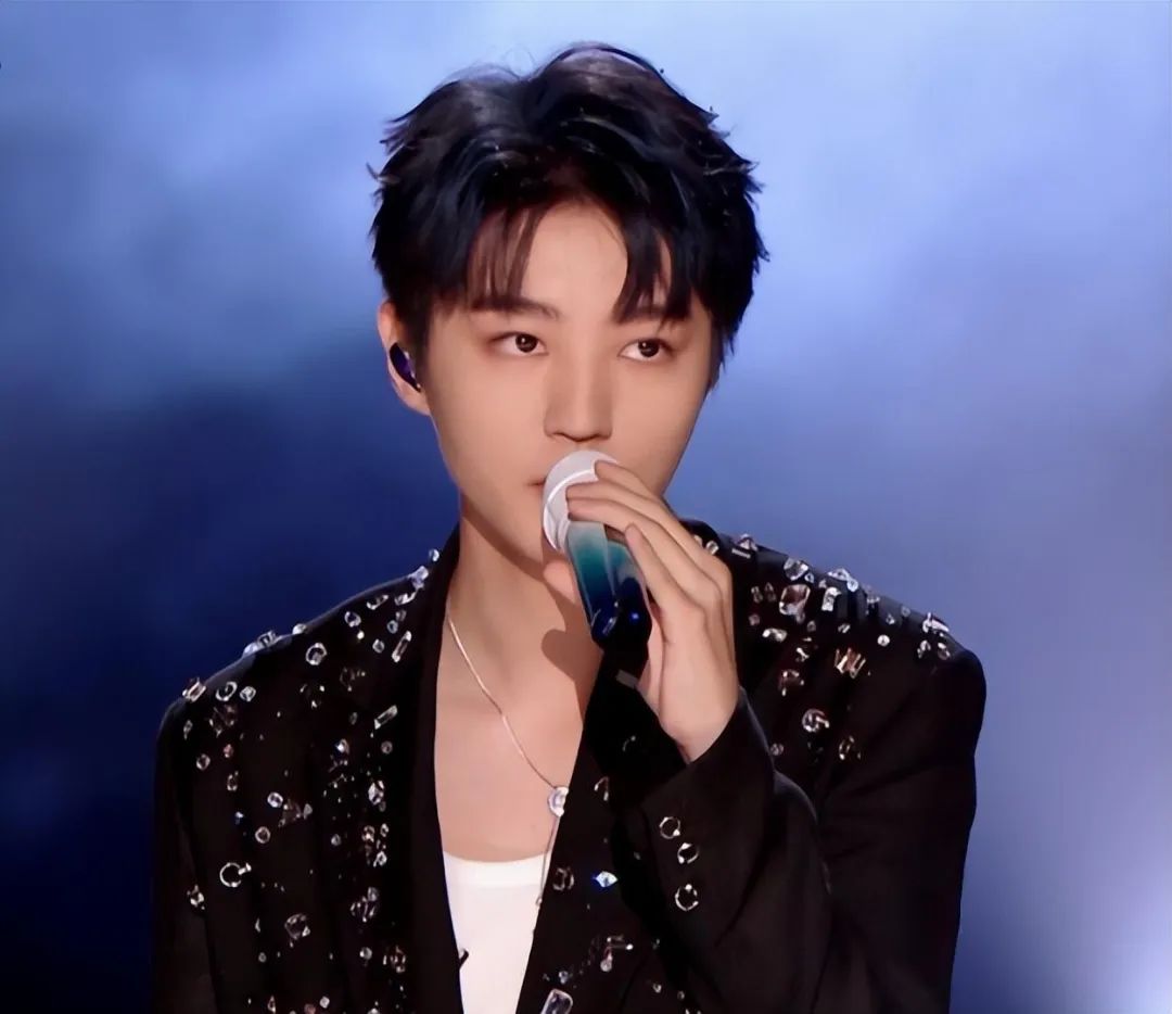 Zeng Yi can be defended!The 3-hour show was half an hour late and ...