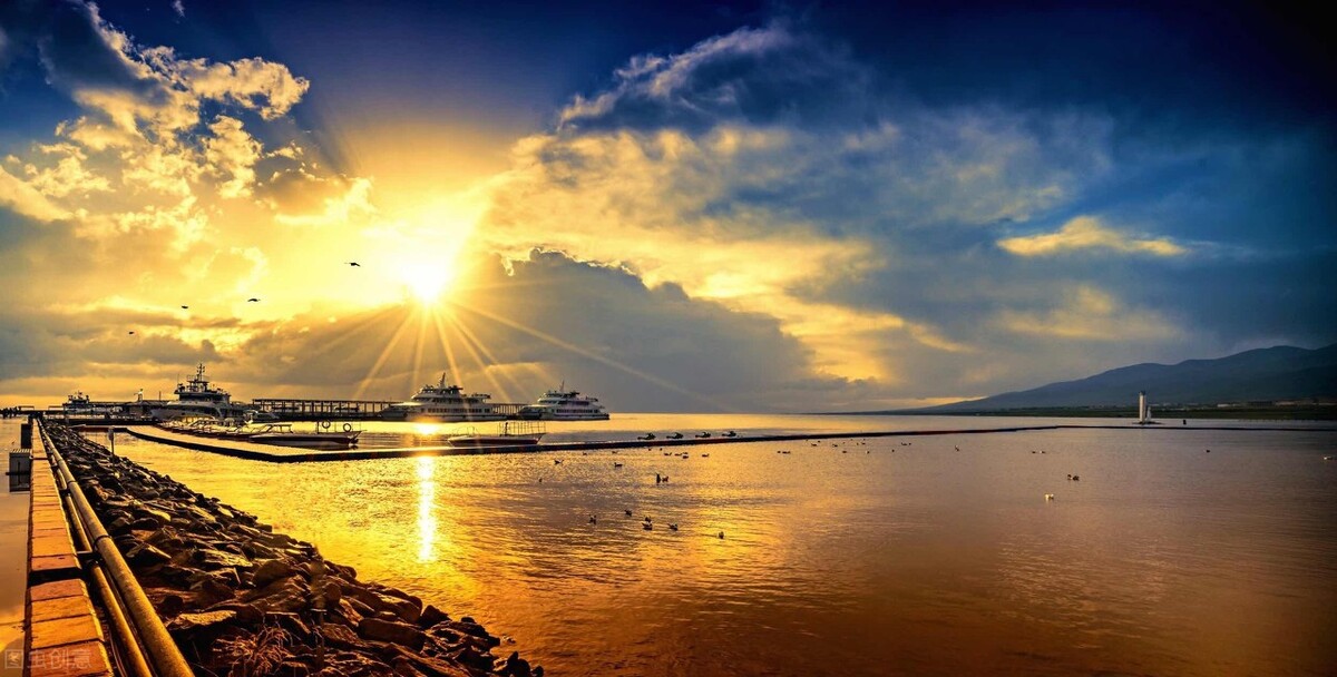 描写早晨的阳光的好句