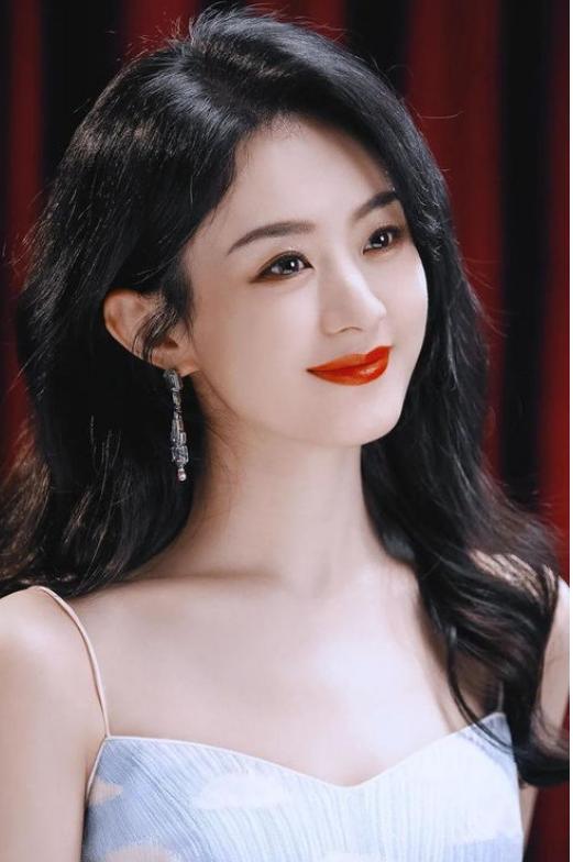 Two years after the divorce, Zhao Liying is still beautiful, but Feng ...