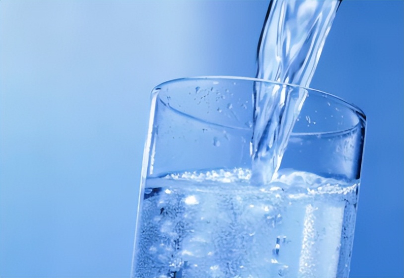 What is the origin of the recently popular "soda water"? iNEWS