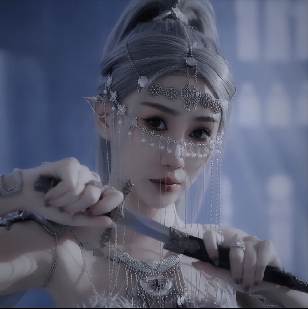 Momo anchor Liu Xiaotong interprets a different version of "Darkness ...